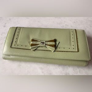 Lovcat Paris green leather wallet